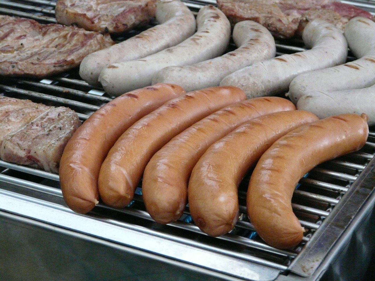 Germany Goes Nuts Over Sausage Vending Machines Oddee