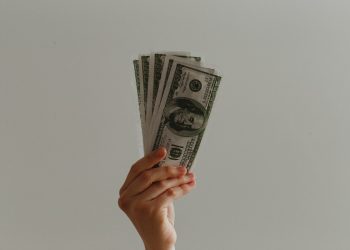 Man Leaves 42,000% Tip For Servers of Shuttered Restaurant