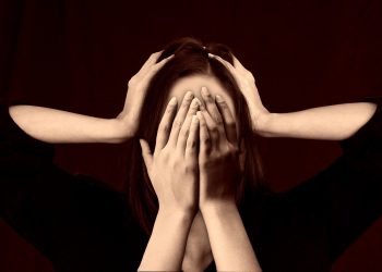 Woman Tries to Kill Her Parents Due to Gluten-Induced Psychosis