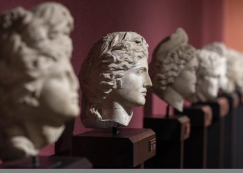 Woman Bought 2,000-Year-Old Roman Bust Stolen During WWII — For $35