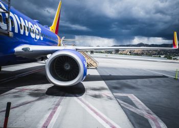 Flight Attendant Mocked Young Girls Name, Enraging Mom