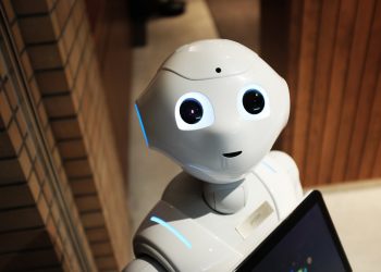 Korean Office Robot Seemingly Commits Suicide Due to Overwork