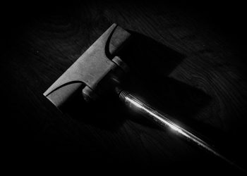 Florida Man Arrested for Having Sex with a Vacuum Cleaner After Exposing Himself