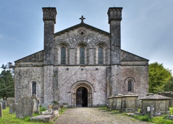 7 Cursed or Haunted (But Popular) Tourist Destinations