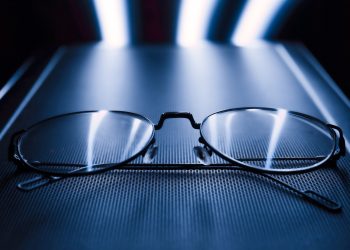 Chinese Universities Struggle with Students Using AI-Powered Eyeglasses to Cheat