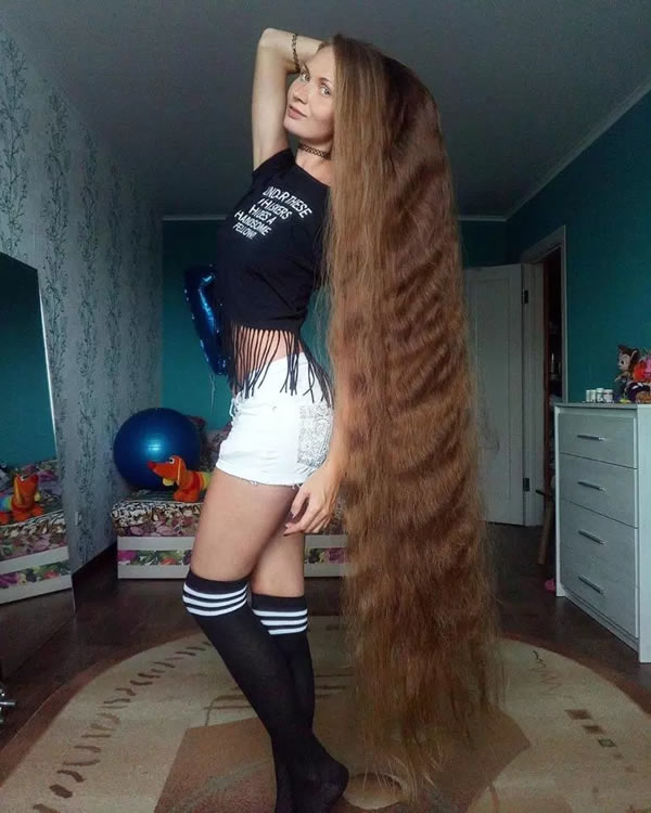 9 Odd People With Really Long Hair Oddee