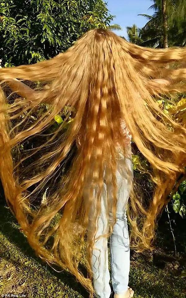 9 Odd People With Really Long Hair - Oddee