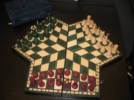 12 Coolest Chess Sets - chess sets, lego chess set, star war chess set - Oddee