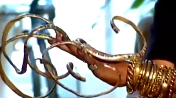 World's Longest Nails - longest nails, worlds nails - Oddee World's Longest Nails - longest nails, worlds nails - Oddee