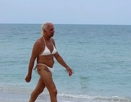 15 Funny People at the Beach - people at the beach, funny 15 Funny People at the Beach - people at the beach, funny
