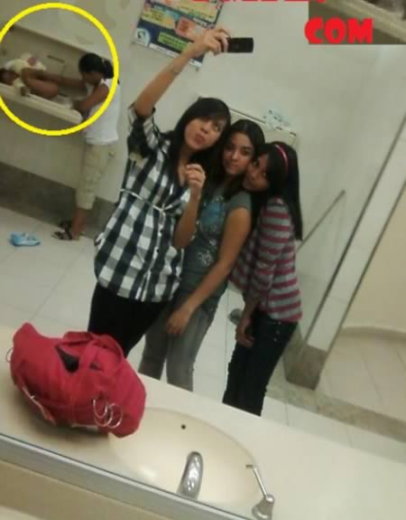 10 Tips bikin selfie kamu hasilnya kece banget