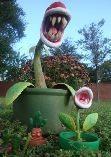 12 Wackiest Lawn Ornaments - lawn ornaments - Oddee