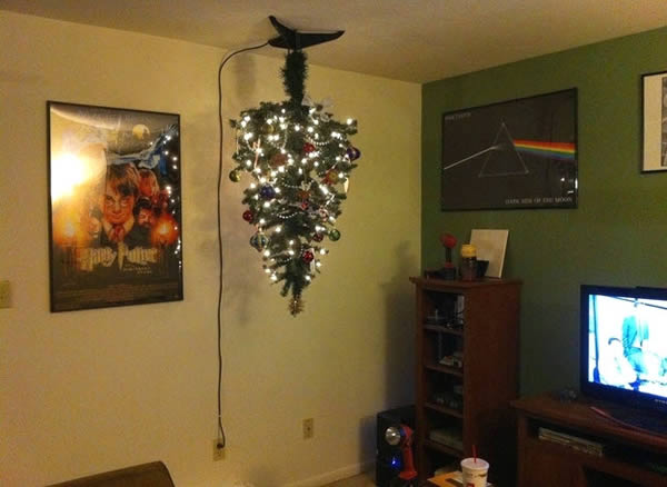 12 Hilarious Child And Pet Proof Christmas Trees Oddee